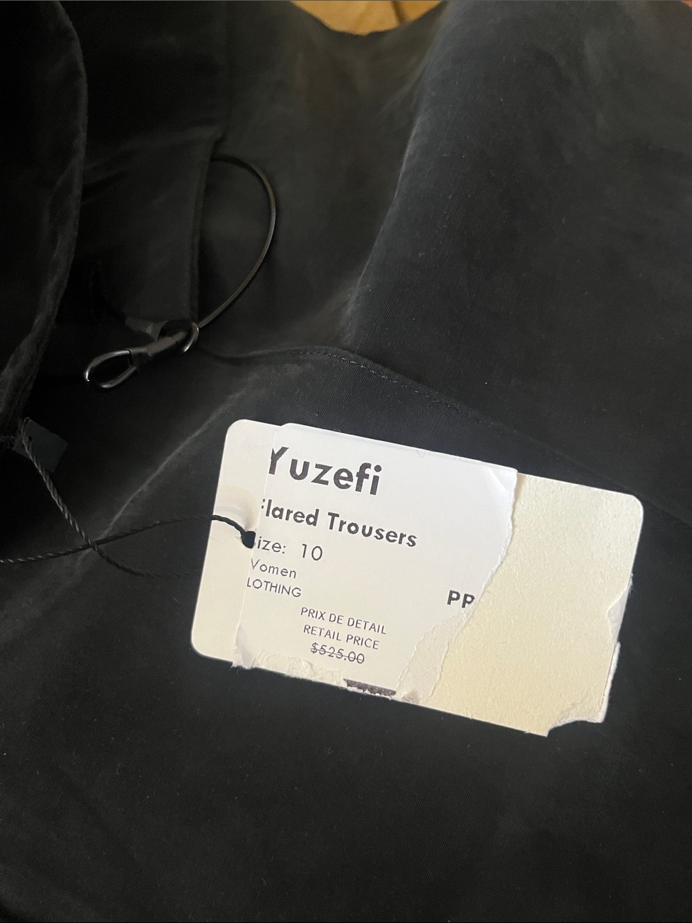 Yuzefi Black High-Waist Flared Pants - Picture 3 of 3